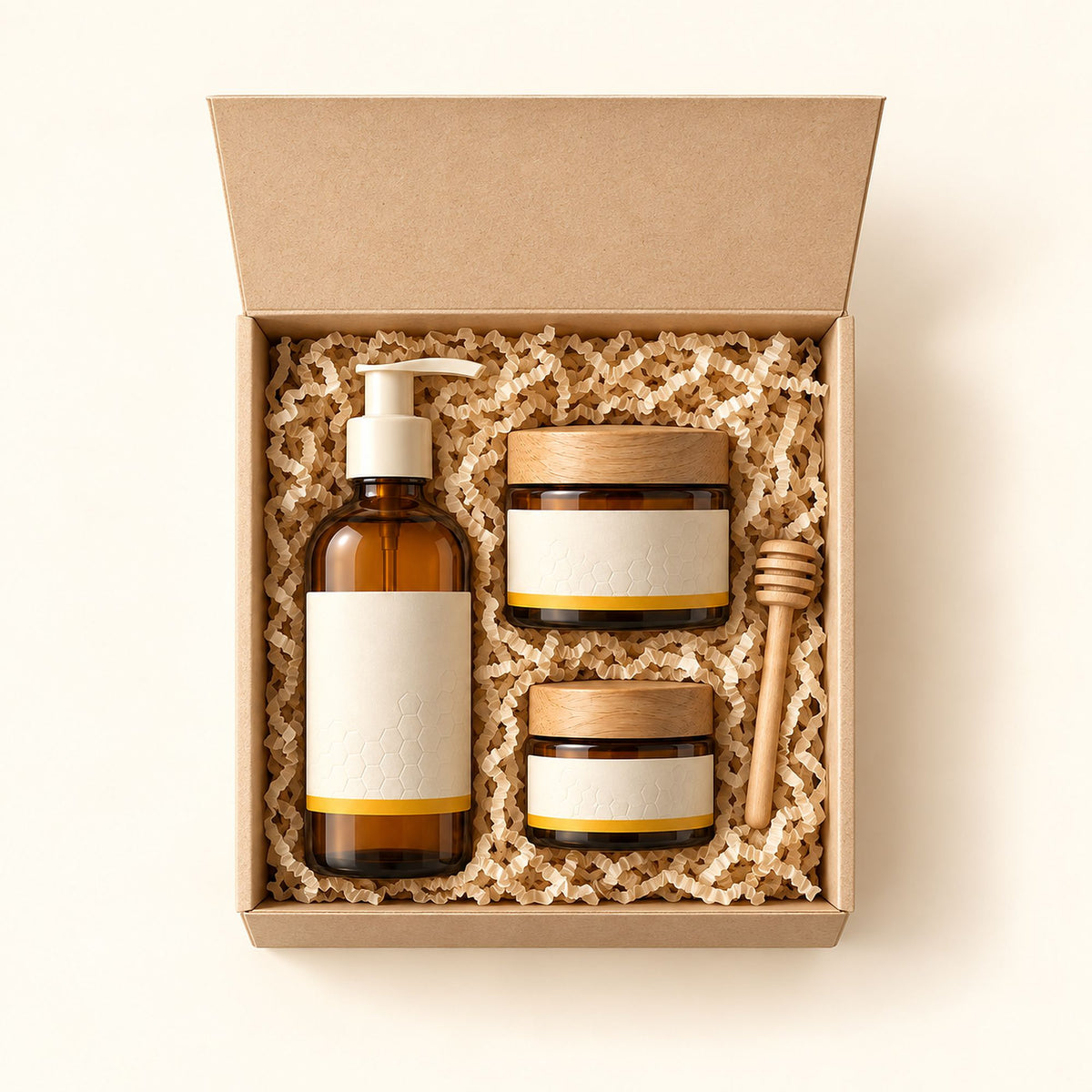 La Routine Essentielle, coffret kraft ouvert avec les trois soins